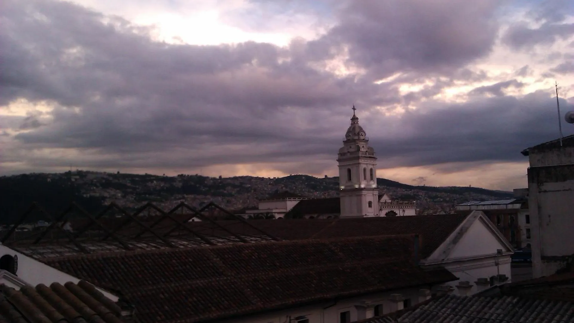 Hostal Yumbo Imperial Quito