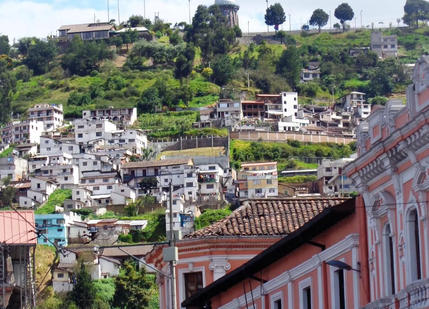 Hostal Yumbo Imperial Quito Ecuador