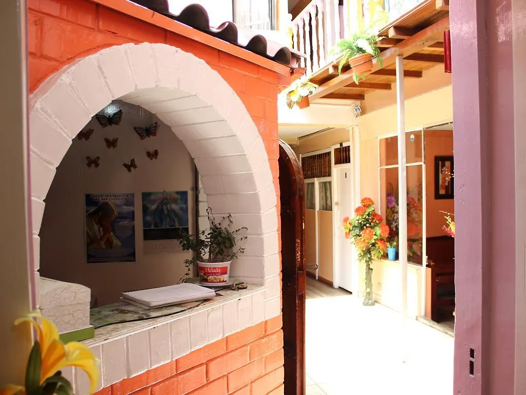 Hostal Yumbo Imperial Quito Hotel