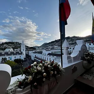 Отель Plaza Grande