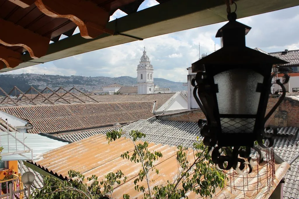 Hotel Hostal Yumbo Imperial Quito